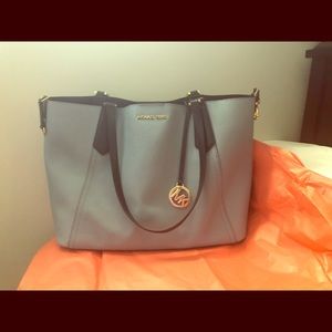 Michael Kors tote